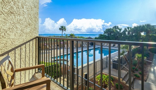 Studio, 1 King Bed (Bahama, Partial View)