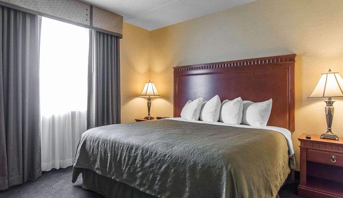 Suite, 1 King Bed, Non Smoking (Upgrade)
