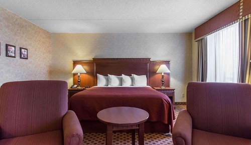 Suite, 1 King Bed, Non Smoking