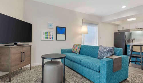 Suite, 2 Queen Beds, Accessible (Mobility/Hearing Shower Two Bedrooms)