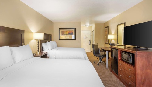 Standard Room, 2 Queen Beds, Non Smoking, Refrigerator