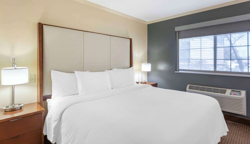 Executive Suite, 1 King Bed, Non Smoking, Jetted Tub