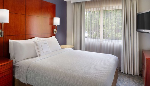 Suite, 1 Queen Bed with Sofa bed (Hospitality Suite)