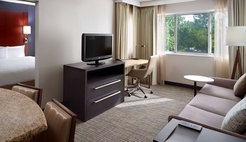 Suite, 1 Queen Bed with Sofa bed, Accessible, Balcony (Hearing One Bedroom with Balcony)