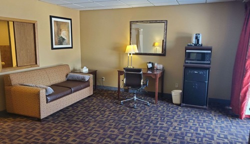 Suite, 1 King Bed, Non Smoking