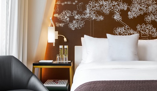 Standard Room, 1 Queen Bed (Classic Queen)