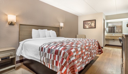 Superior Room, 1 King Bed (Smoke Free)