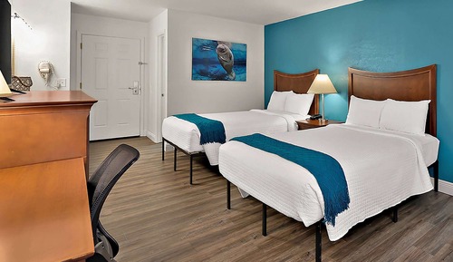 Deluxe Room, 2 Double Beds, Non Smoking