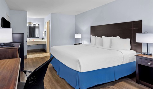 Standard Room, 1 King Bed, Non Smoking