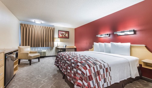 Superior Room, 1 King Bed, Accessible (Smoke Free)