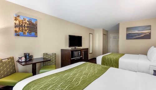 Standard Room, 2 Queen Beds, Non Smoking