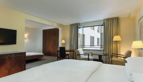 Executive Room, 1 King Bed
