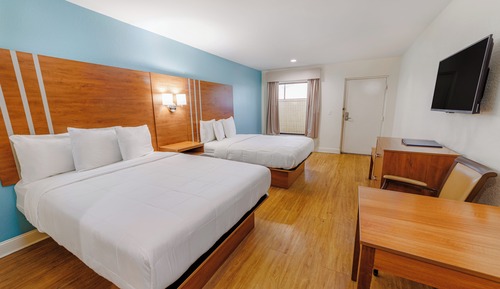 Deluxe Room, 2 Queen Beds
