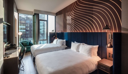 2 Queen Beds Deluxe Skyline View
