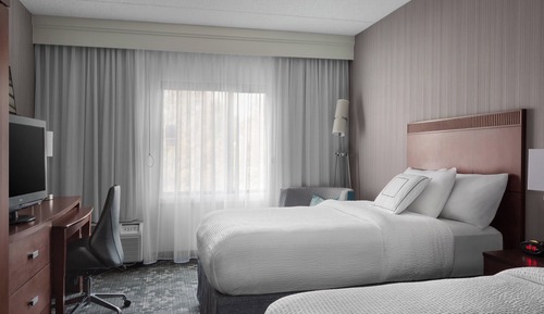 Room, 2 Double Beds, Non Smoking (Mobility/Hearing Accessible, Tub)