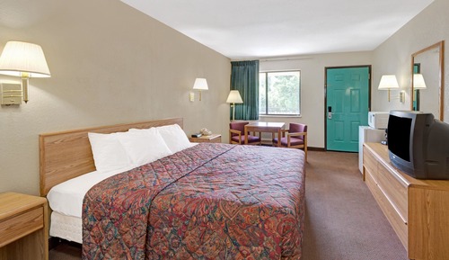 Standard Room, 1 King Bed