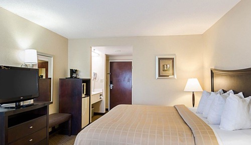 Suite, 1 King Bed, Non Smoking, Hot Tub