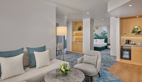 Executive Suite King Bed, Club Access