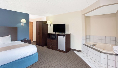 Room, 1 King Bed, Non Smoking