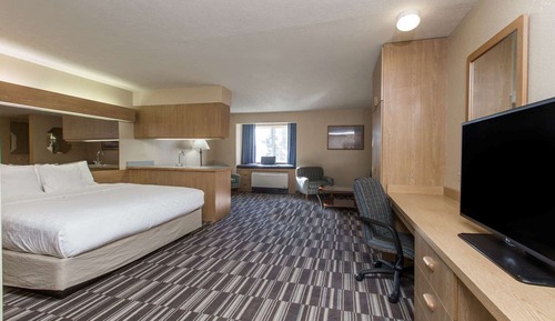 Suite, 1 King Bed, Non Smoking