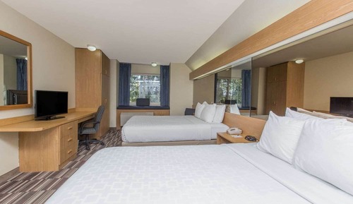 Room, 2 Queen Beds, Non Smoking