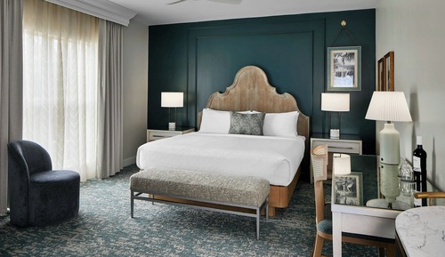 Room, 1 King Bed (Mobility/Hearing Accessible, Tub)