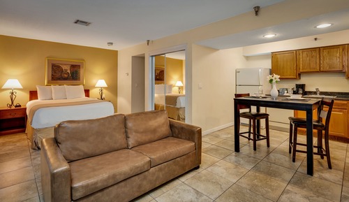 Studio, 1 Queen Bed, Accessible