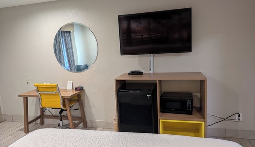 Room, 1 King Bed, Non Smoking