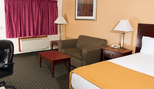 Basic Single Room, 1 King Bed, Non Smoking
