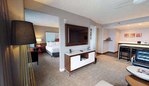 Suite, Bay View