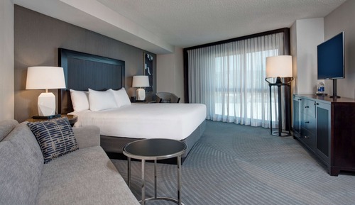 Room, 1 King Bed, Corner