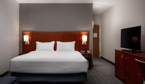 Room, 1 King Bed with Sofa bed, Non Smoking (Hearing Accessible)