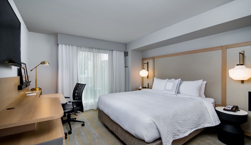 Room, 1 King Bed, Balcony