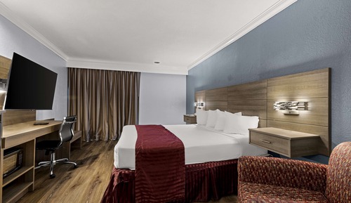 Standard Room, 1 King Bed, Balcony