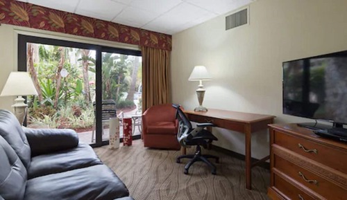 Suite, 1 King Bed, Non Smoking, Refrigerator & Microwave (Living Room;with Sofabed)