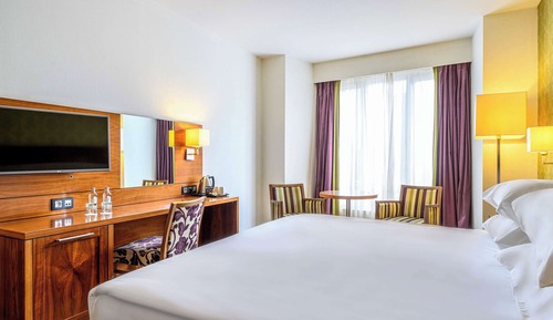 Classic Room, 1 King Bed