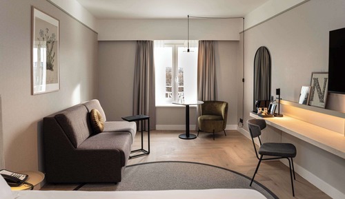 Executive Room, 1 King Bed with Sofa bed