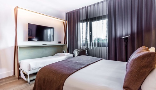 Standard Room, Multiple Beds, Non Smoking