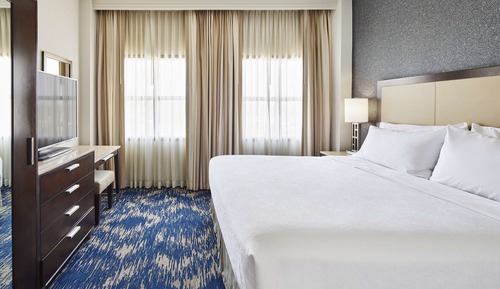 Suite, 1 King Bed with Sofa bed, Non Smoking (Oversized)