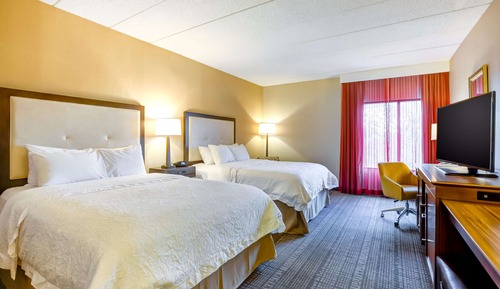 2 Queen Beds