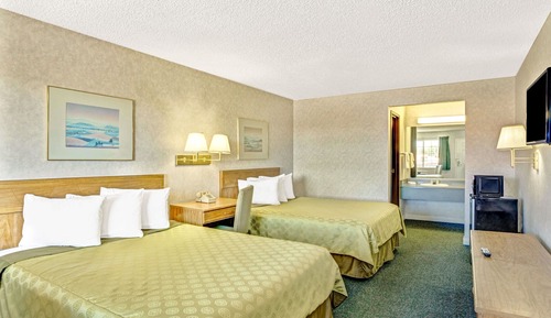 Room, 2 Queen Beds, Non Smoking