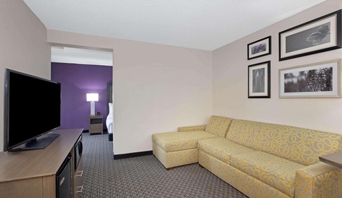 Deluxe Suite, 1 King Bed, Non Smoking