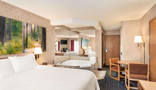 Studio Suite, 1 King Bed, Non Smoking