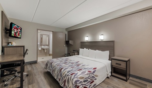 Deluxe Room, 1 King Bed, Accessible, Non Smoking