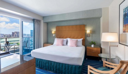 Suite, 1 Bedroom, City View