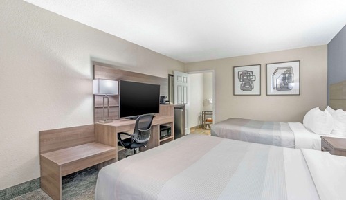 Room, 2 Queen Beds, Accessible, Non Smoking