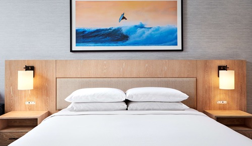 Room, 1 King Bed, Patio (Pool Level)