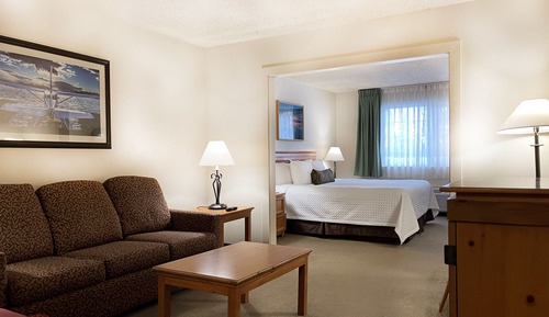 Junior Suite, 1 King Bed, Non Smoking, Private Bathroom (Coast Premium King Junior Suite)