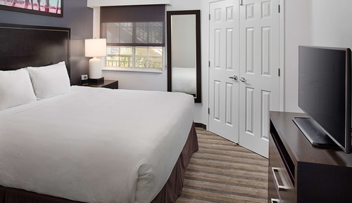Accessible Two Bedroom Queen/Queen Roll-in Shower