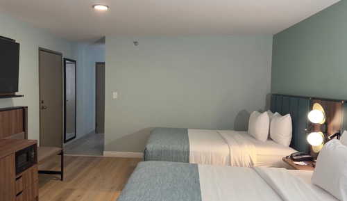 Deluxe Room, 2 Queen Beds, Non Smoking